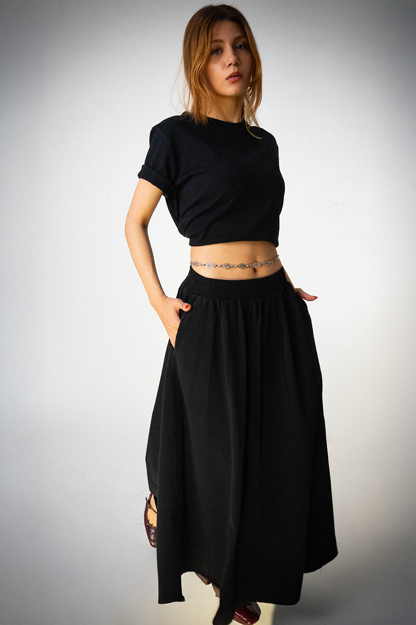 Gabardin Kloş Bilek Boyu Lastikli Siyah Etek